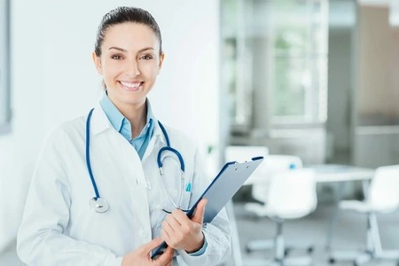 Жінка-лікар